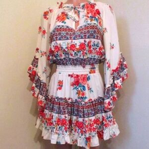 MISA LOS ANGELES CORAL/ WHITE FLORAL VISCOSE PULLOVER RUFFLED MINI DRESS